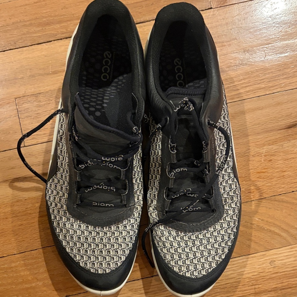 Ecco Women’s  Black and White Patterned Sneakers